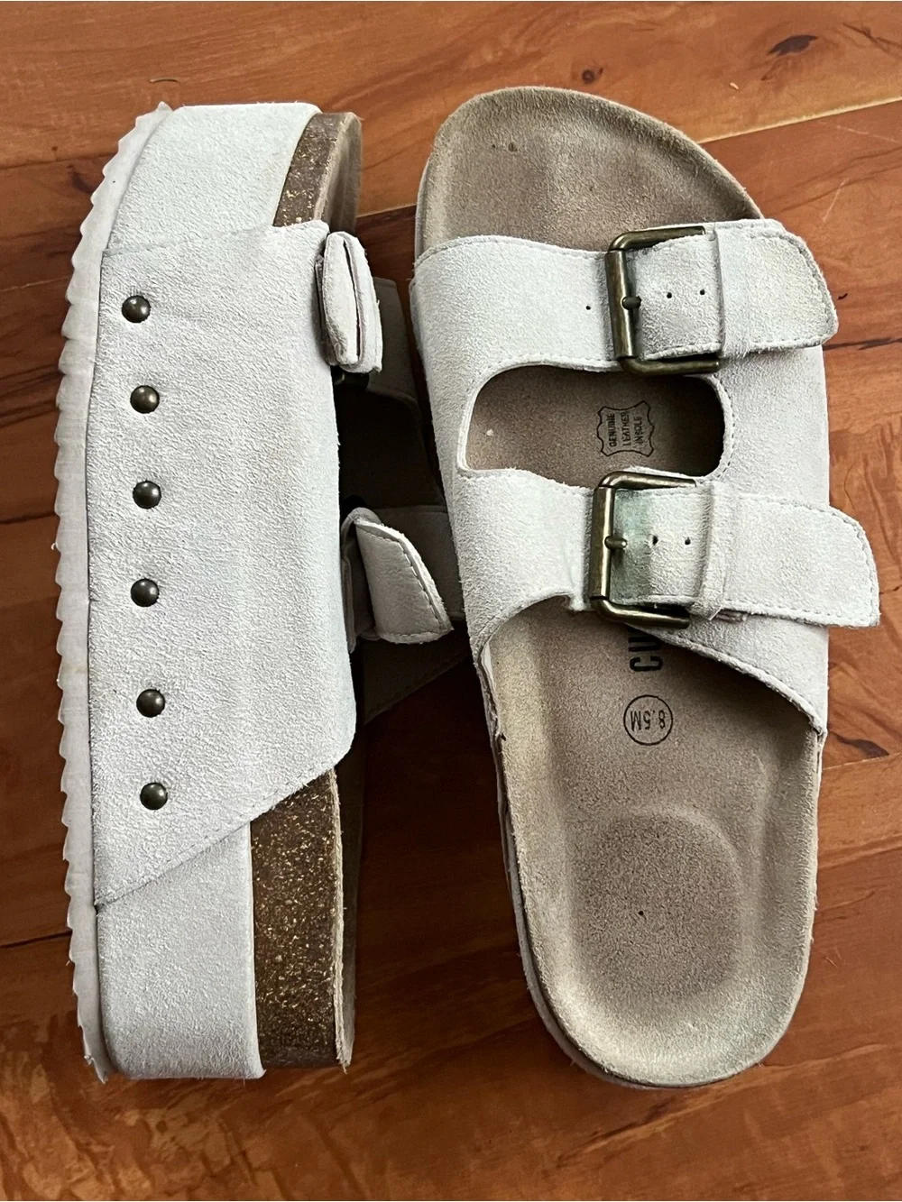CUSHIONAIRE Guru Platform Sandals Studded Chucky Slide 8.5